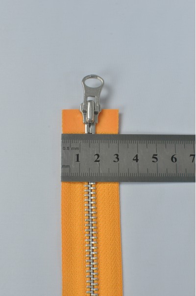 ZIP080  5號拉鏈  銀白色雙頭拉鏈  開尾金屬拉鏈  不設單獨拉鍊訂購  側面照